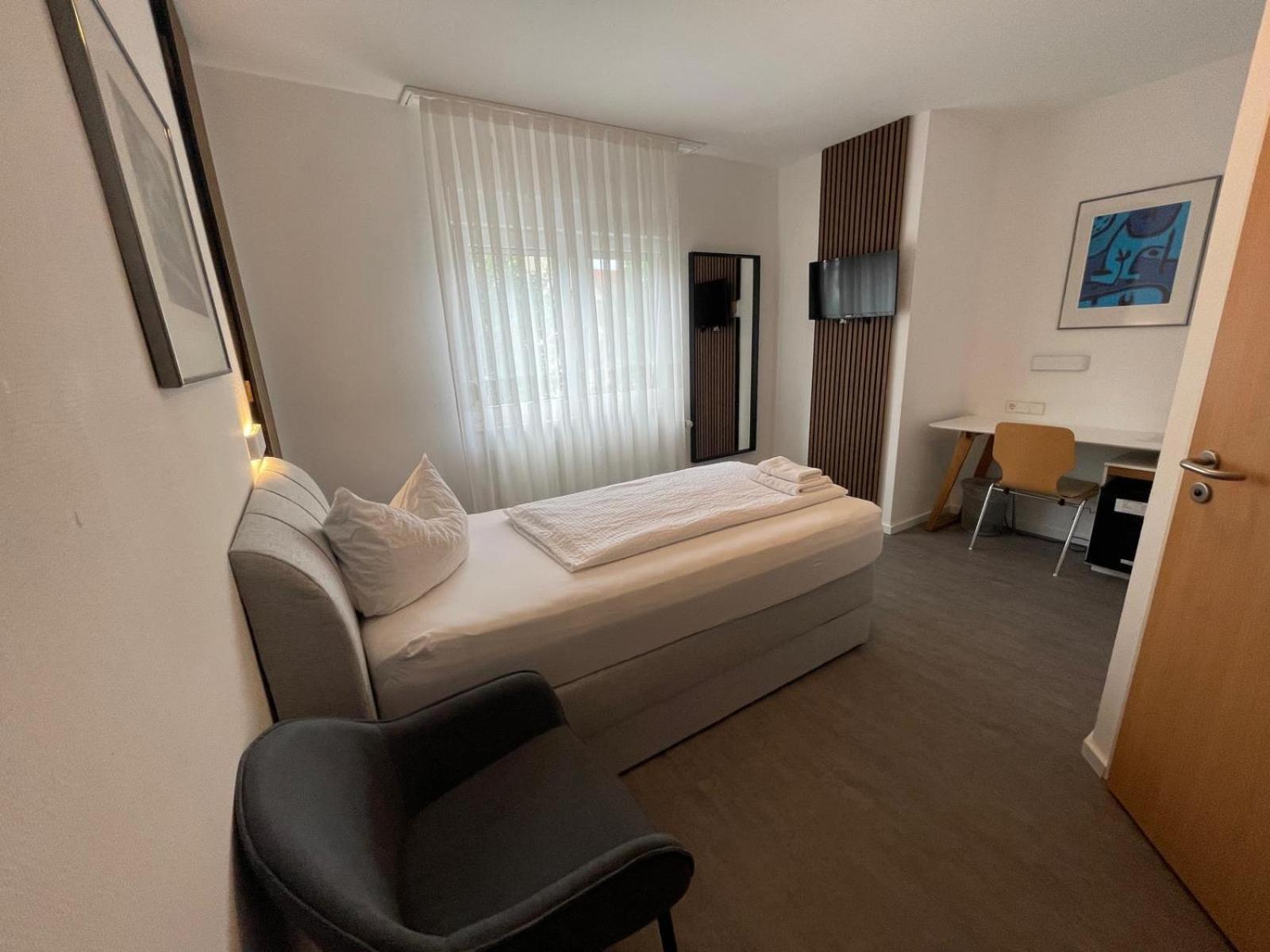 Hotel Loewen Kusterdingen Екстер'єр фото