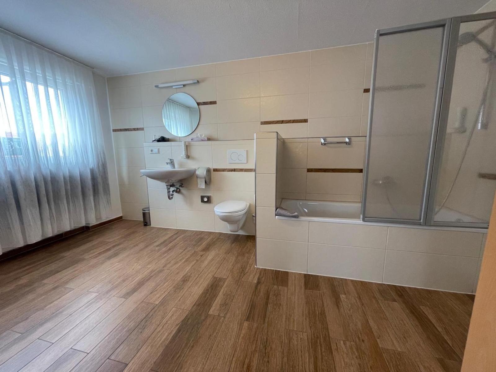 Hotel Loewen Kusterdingen Екстер'єр фото
